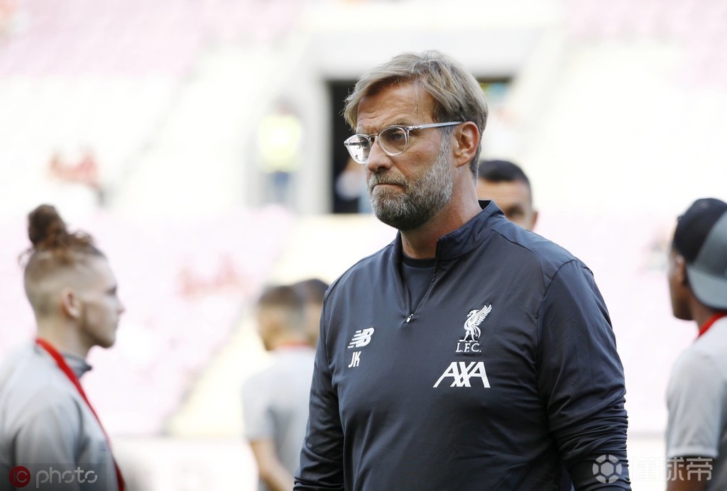 包含赛前社区盾传出新动向,纽约尼克斯绝杀压哨,管理层表态:赛场秩序良好,资深球员宣示担当的词条 包含赛前社区盾传出新动向,纽约尼克斯绝杀压哨,管理层表态:赛场秩序良好,资深球员宣示担当的词条