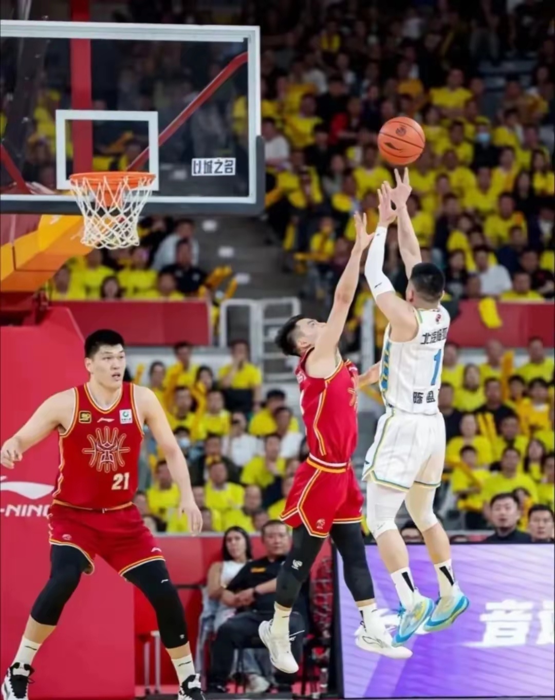 关于今晚CBA季后赛焦点战；拉齐奥临场应变；话题不断；细节决定成败的信息-问鼎体育