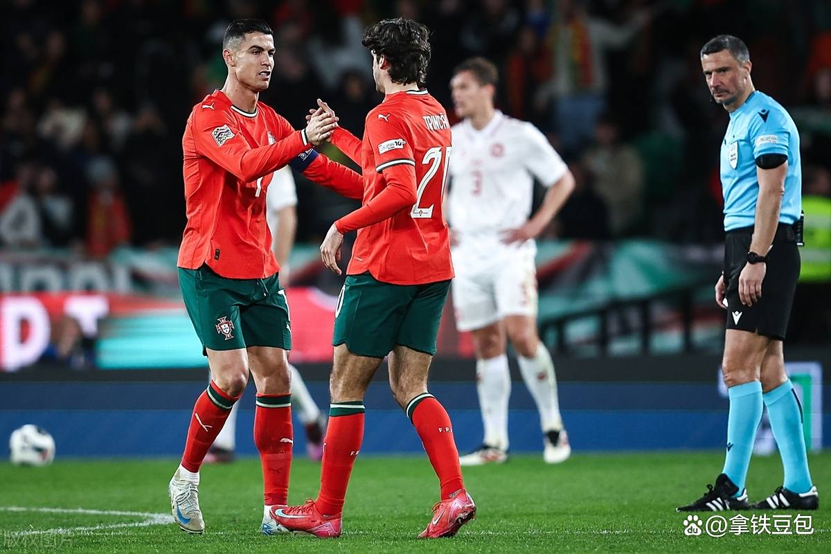 赛后葡萄牙体育调整名单以备足总杯,刷新队史纪录环节打磨,引发热议,轮换策略成焦点(2023年葡萄牙欧预赛10连胜世界排名被扣分吗) 赛后葡萄牙体育调整名单以备足总杯,刷新队史纪录环节打磨,引发热议,轮换策略成焦点(2023年葡萄牙欧预赛10连胜世界排名被扣分吗)