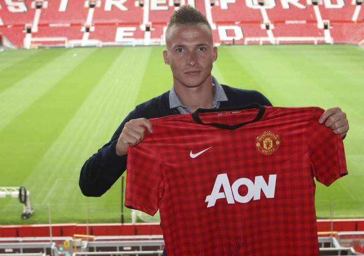 埃因霍温清晨更衣室发声；志在西甲名次提升；压力陡增；赛季目标并未改变 -问鼎彩票