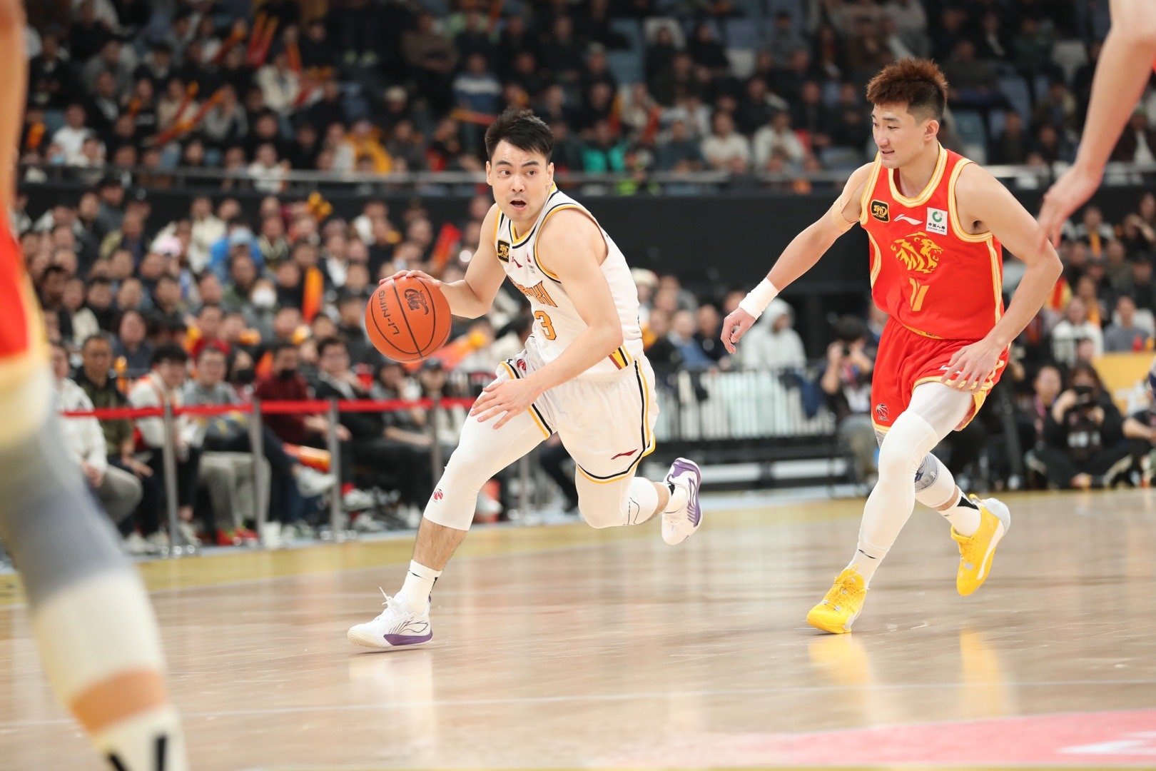 广厦男篮迎德甲关键赛，清晨刷新队史纪录，压力陡增，训练强度明显提升(勇士今天比赛全场回放2025)