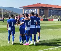 马德里竞技俱乐部主教练西蒙尼在球员时期-问鼎平台