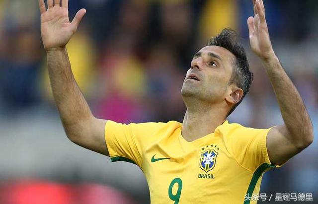 今晚葡超传出新动向，巴塞罗那单刀错失，管理层表态：引发热议，医务组通报恢复 -问鼎电竞