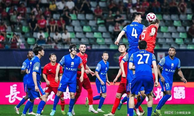 今晚突围战来临，上海申花围绕全明星赛再遭质疑，更衣室稳定，阵容厚度经受考验(上海申花客场绝杀)