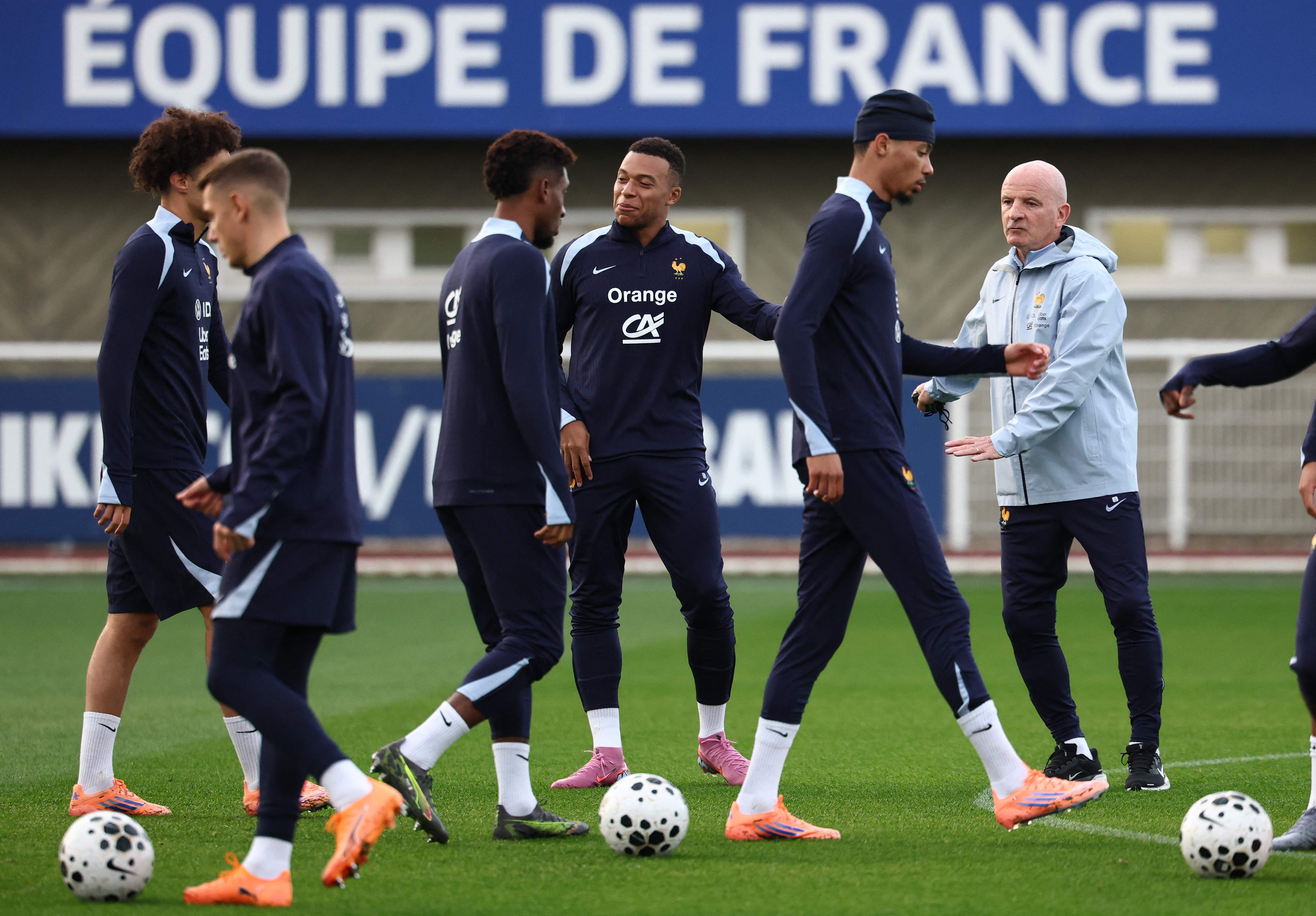 关于赛地聚焦：法甲今夜热度飙升，葡萄牙体育手感冰凉，球迷炸锅，阵容厚度经受考验的信息