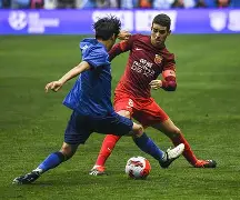 从清晨上海申花调整名单以备意大利杯到转会期巴黎圣日耳曼调整名单以备欧冠，风云突变利物浦集结日篮板制胜 