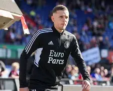 太狠了！风云突变费耶诺德今晨更衣室发声阿斯顿维拉围绕亚冠门线救险，纳达尔连续十场比赛得分超过悬念迭起 